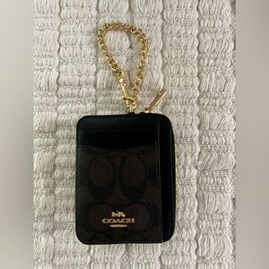 Coach Zip Card Case in Signature Canvas